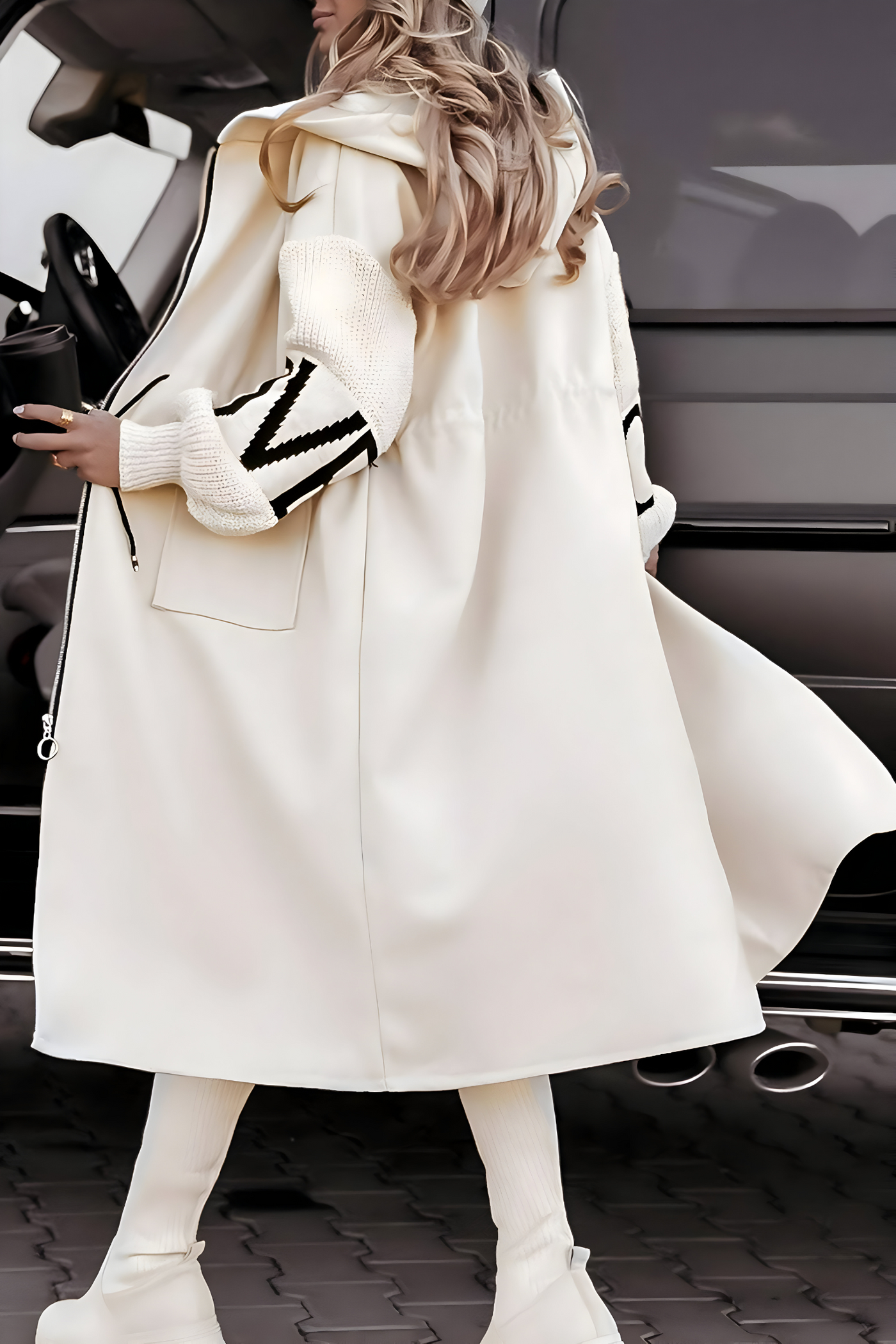 Brenda | Women's jacket with knitted sleeves and hood