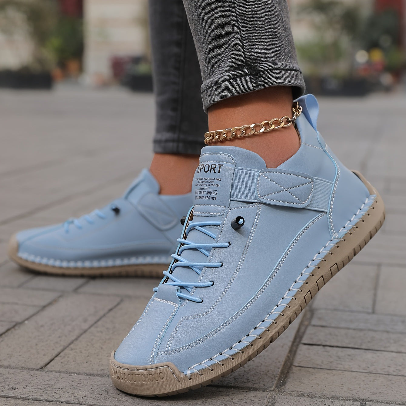 Lori | Comfortable and supportive trainers